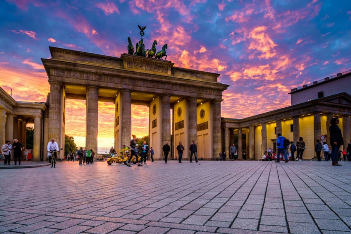 La puerta de Brandemburgo, en Berlin, la capital de Alemania