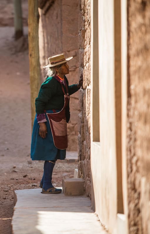 La puna argentina es rica en paisajes y también culturalmente: su gente mantiene tradiciones ancestrales.