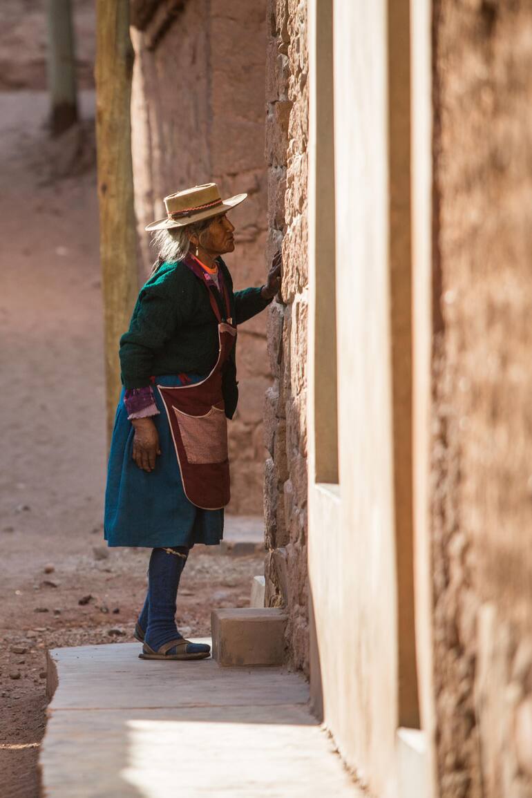 La puna argentina es rica en paisajes y también culturalmente: su gente mantiene tradiciones ancestrales.