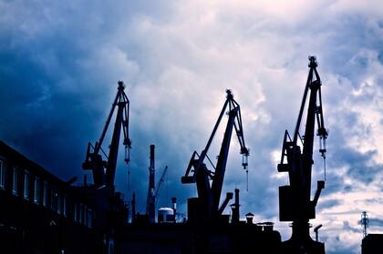La quema de combustibles fósiles (petróleo, carbón y gas natural se atribuye el 80% de los gases de efecto invernadero generados por el hombre