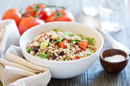 La quinoa data del año 3.000 y 5.000 A.C. y sus cultivos son nativos de la zona cordillerana de Perú y Bolivia