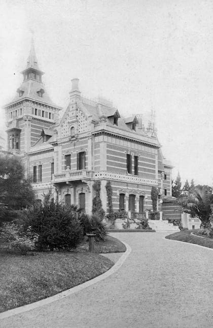 La quinta de Bouwer ya siendo Villa Mihanovich,circa-1900.