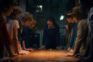 Netflix despide Stranger Things con paseos en bici y bombardeo de productos
