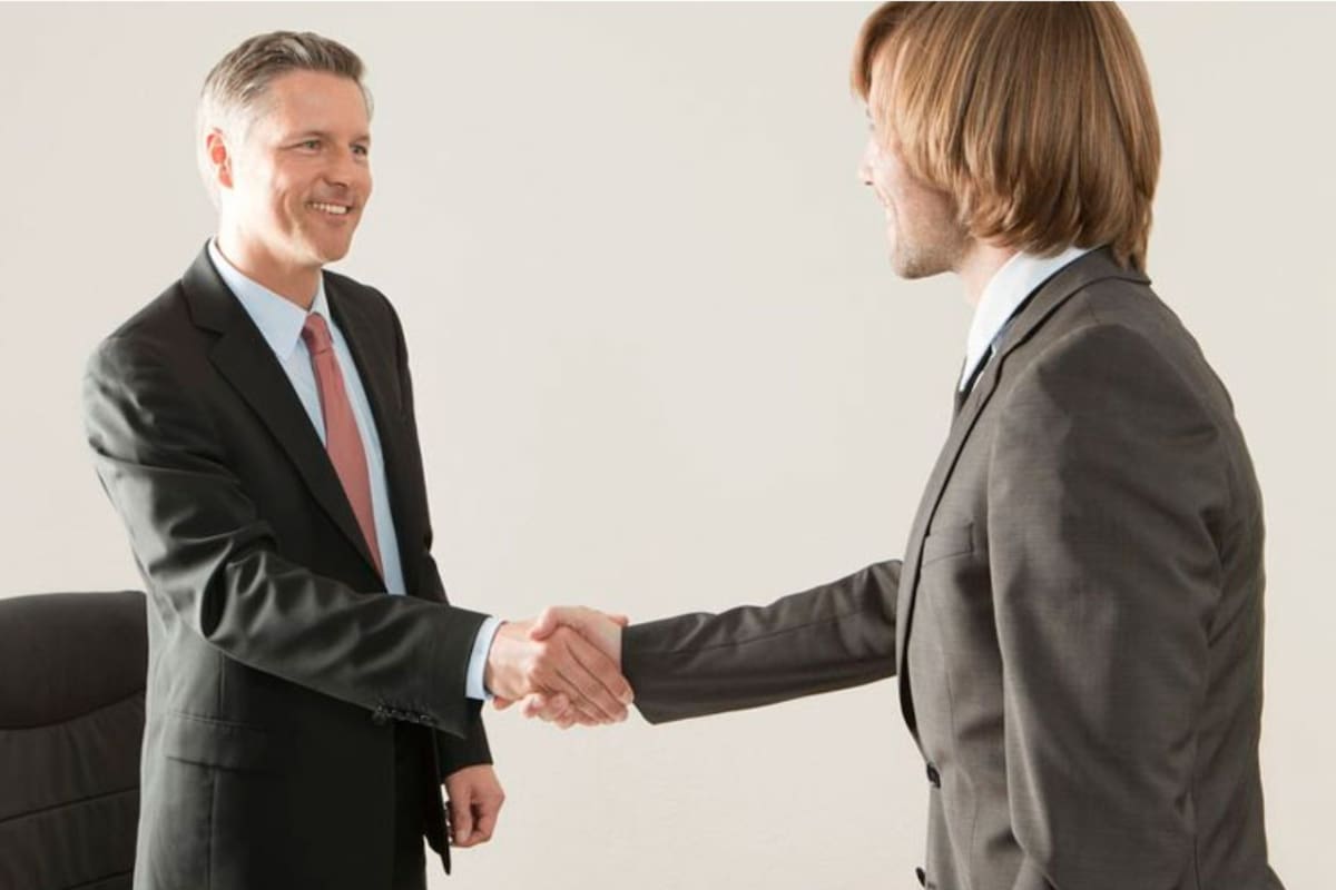 La RAE indicó cuál es la forma correcta de saludar a una persona