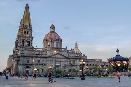 La raíz del nombre de la ciudad mexicana de Guadalajara es wād, que significa “río”