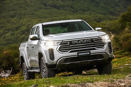 La RAM Dakota cotiza desde los $77.800.000 en la versión Warlock