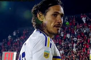 El exabrupto de la voz del estadio de Newell’s en el partido ante Boca y la reacción de Cavani y Gago