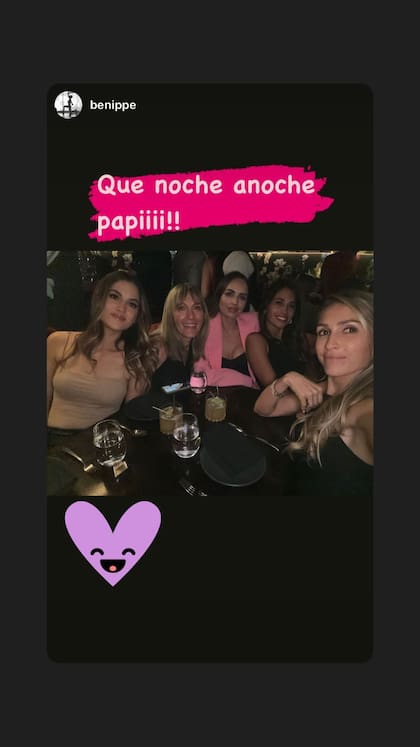 La reacción de Elena Galera a la foto de todas las chicas juntas