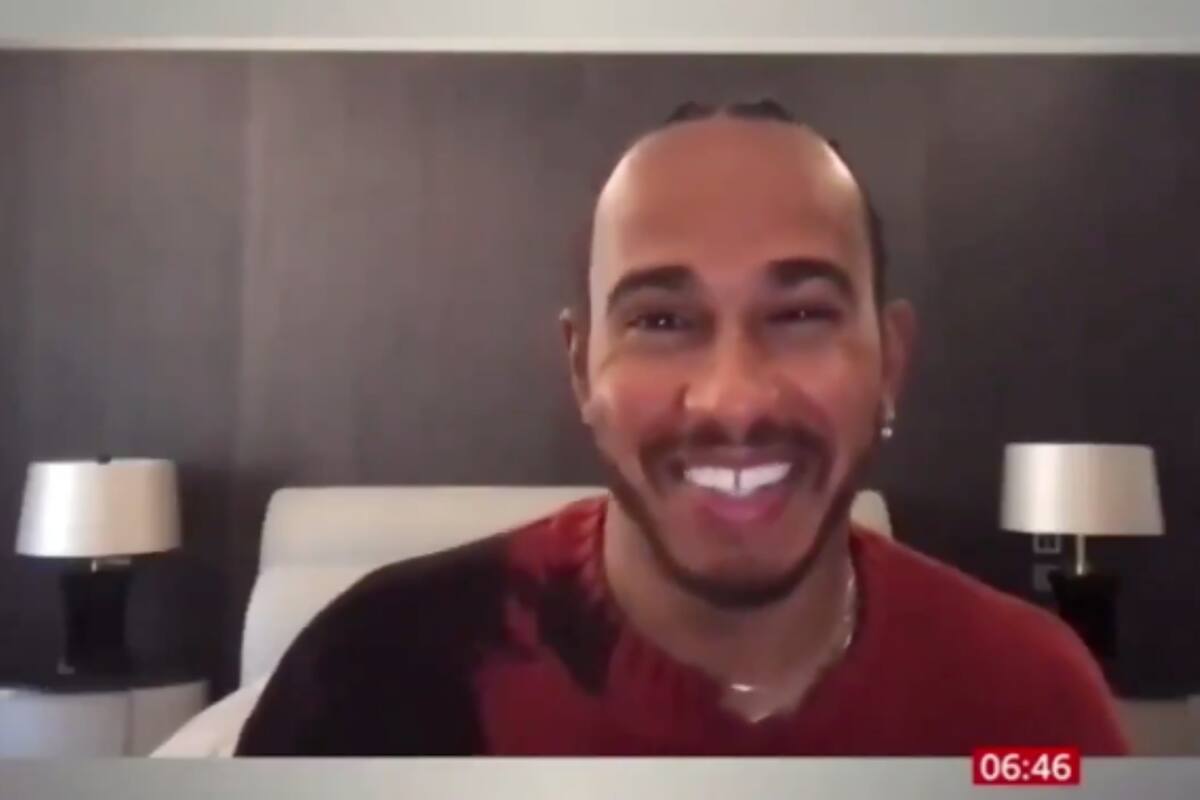 La reacción de Lewis Hamilton ante el consejo de una alumna sobre cómo superar a Max Verstappen