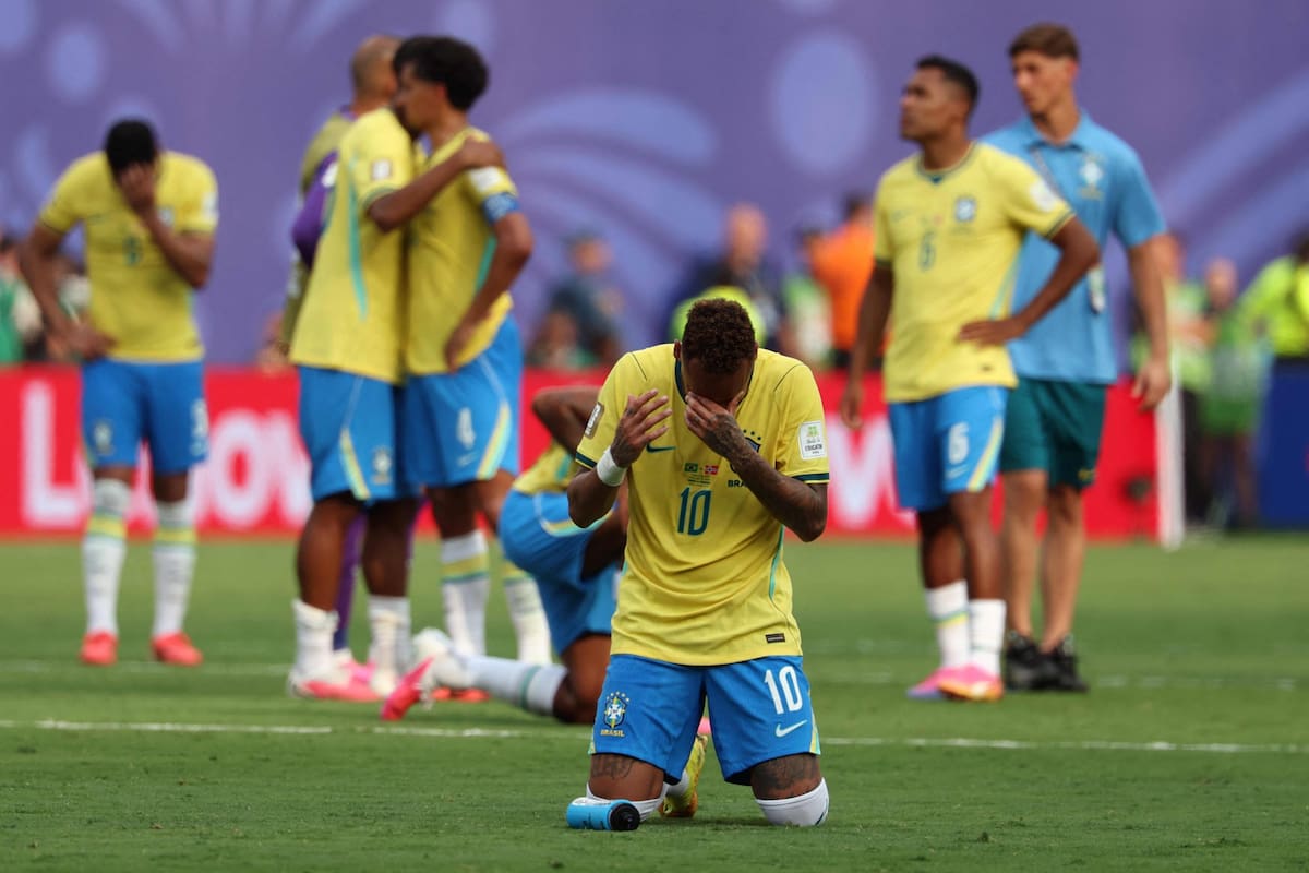 La reacción de Neymar y todo el equipo tras la eliminación de Brasil de la Copa del Mundo. (Photo by Odd ANDERSEN / AFP)