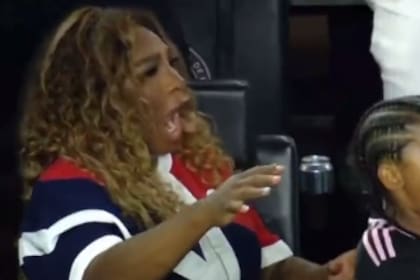 La reacción de Serena Williams al ver el gol de Lionel Messi (Foto: Captura de video)