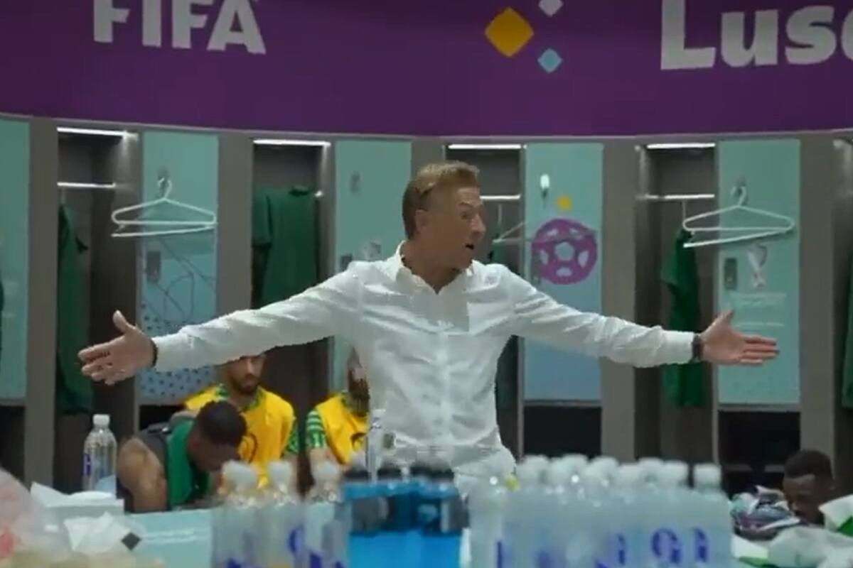 La reacción del DT Hervé Renard en el vestuario de Arabia Saudita, en el entretiempo.