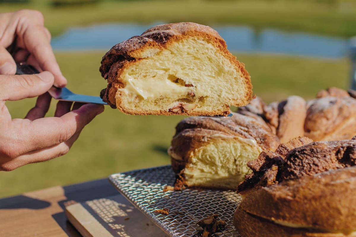 La receeta de rosca de Pascuas rellena con pastelera en pan brioche del Hotel Hilton Pilar