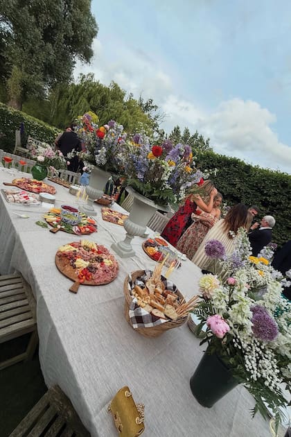 La recepción fue en
el espectacular
jardín de la
casa.