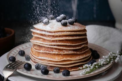 La receta fácil y rápida de panqueques sin harina ni azúcar