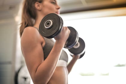 La recomendación estándar es de 0,8 gramos de proteína por kilogramo de peso corporal