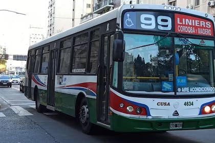 La reconfiguración del sistema de colectivos porteño entrará en vigencia este jueves