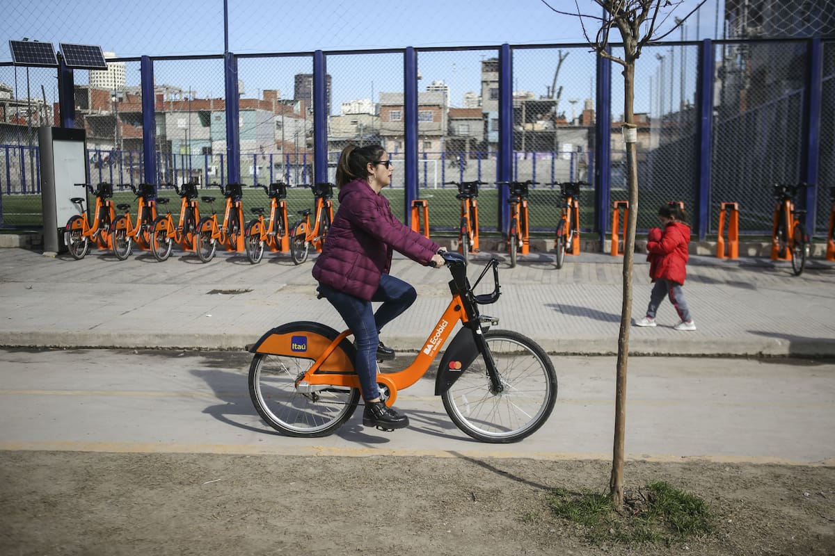 La red de ciclovías porteñas llegó a la villa 31 con una traza de 1500 metros que se ampliará en las próximas semanas