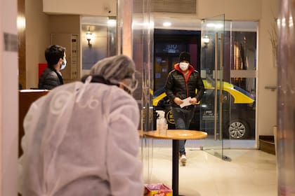 La red de hoteles para pacientes leves de coronavirus llegó a contar con 50 establecimientos