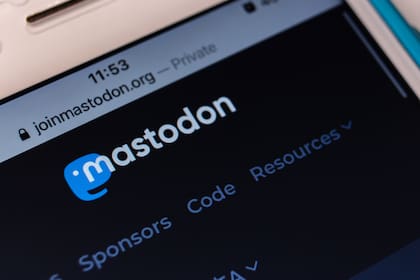 La red social Mastodon, que hasta ahora figura como una de las alternativas más seguras a Twitter, ha registrado 40.000 nuevos usuarios en un solo día después de que Elon Musk adquiriese esta otra plataforma por un valor de 44.000 millones de dólares