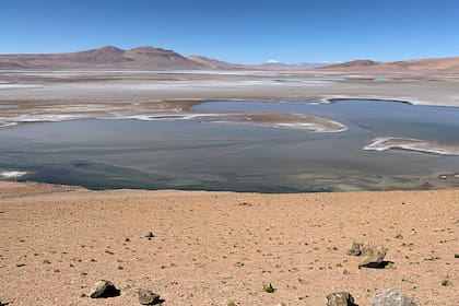Un nuevo estudio permite reconstruir el clima antiguo de Marte al revelar cuánta lluvia y nieve derretida llenaron los lechos de los lagos y los valles de los ríos hace 3500-4000 millones de años
