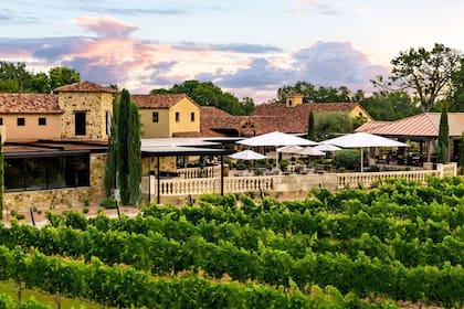 La región montañosa de Texas es lugar de centenares de bodegas que en conjunto conforman una ruta vinícola que atrae a personas de todo EE.UU. y del mundo