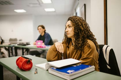 La regla de la obligatoriedad del inglés en el examen para la licencia de conducir despertó un antiguo debate sobre la brecha lingüística en Florida