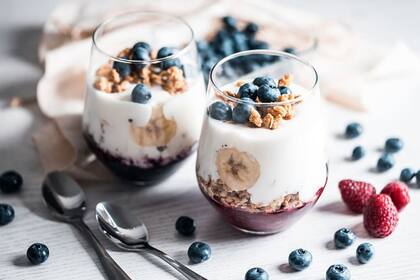 La regla de oro es que para que un yogur sea considerado como tal solo necesita dos ingredientes: la leche y los cultivos lácticos. (Foto: Pexel)