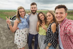 La regla del "promedio de cinco" se aplica para los grupos de amigos (Foto: Freepik)