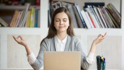 La regla del silencio permite equilibrar las ideas y las emociones, en lugar de simplemente reaccionar en base a lo que uno siente