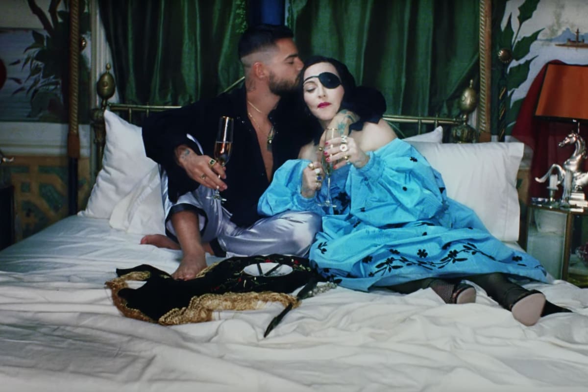 La reina del pop eligió al artista colombiano para una colaboración que está dando mucho de qué hablar