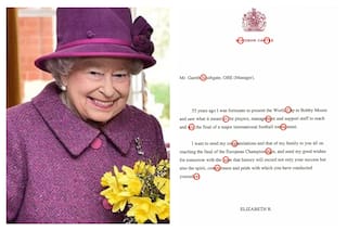 Hallan un "mensaje secreto" en la carta que la reina le escribió al DT inglés