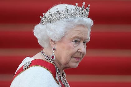 La reina Isabel II, al igual que lo hicieron otros monarcas del Reino Unido, celebra su cumpleaños dos veces por año