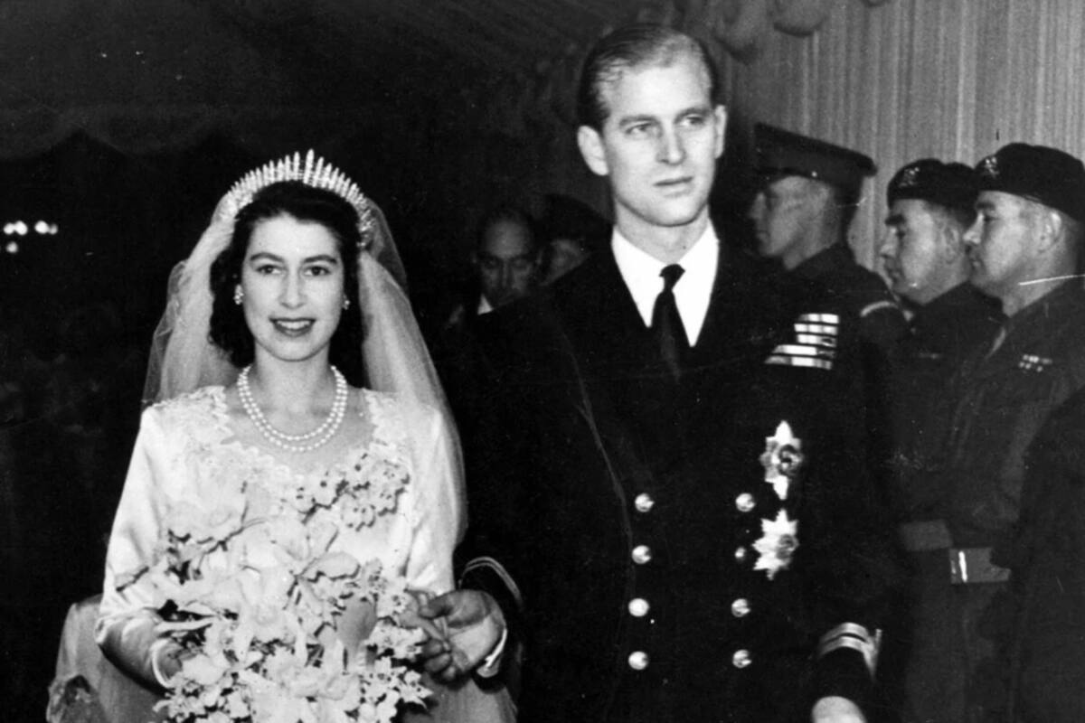 La reina Isabel le contó la verdad sobre su tiara de boda a la duquesa de Cambridge
