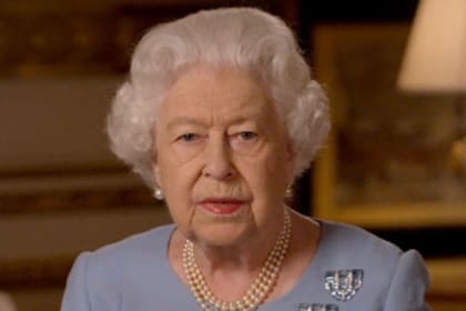La reina Isabel seguirá "autoaislada" en el castillo durante varios meses