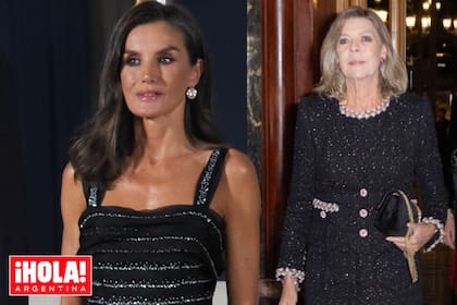 La reina Letizia y Carolina de Mónaco se lucieron con sus looks en negro con detalles de brillos.
