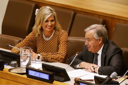 La reina Máxima, con el secretario general de la ONU, Antonio Guterres, en Nueva York
