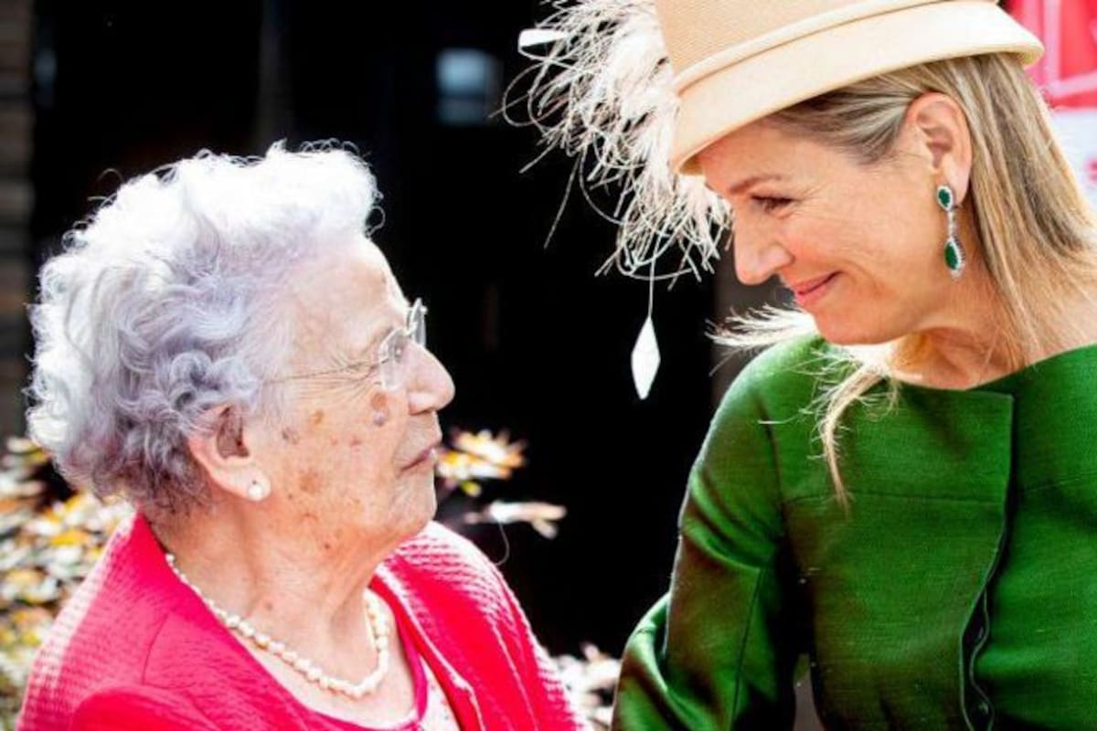La reina Máxima de Países Bajos apoya iniciativas para paliar la soledad que sufren las personas mayores