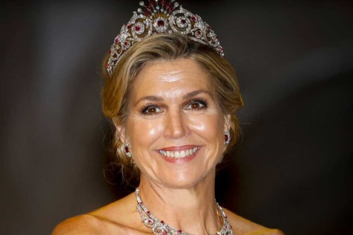 La reina Máxima deslumbró con su look de gala durante una cena en el Palacio Real de Ámsterdam (Foto: Patrick van Katwijk)
