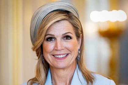 La reina Máxima deslumbró con un llamativo vestido estampado (Foto: Instagram @patrickvkatwijk)