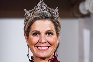 La reina Máxima se robó todas las miradas con el outfit que eligió para una gala en el Palacio Real de Ámsterdam (Foto: Instagram @patrickvkatwijk)