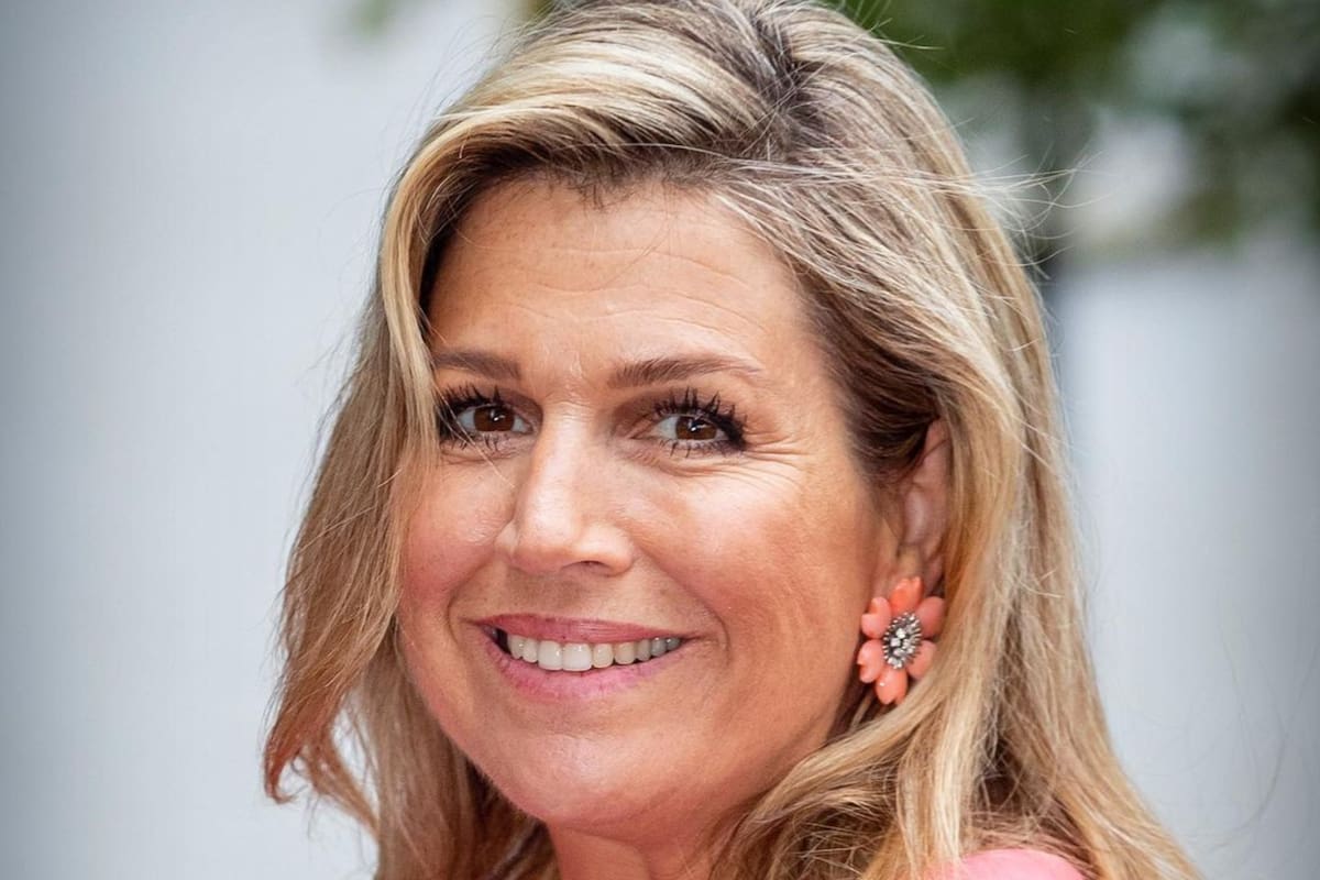 La reina Máxima se robó todas las miradas con un espectacular vestido y un llamativo sombrero verde