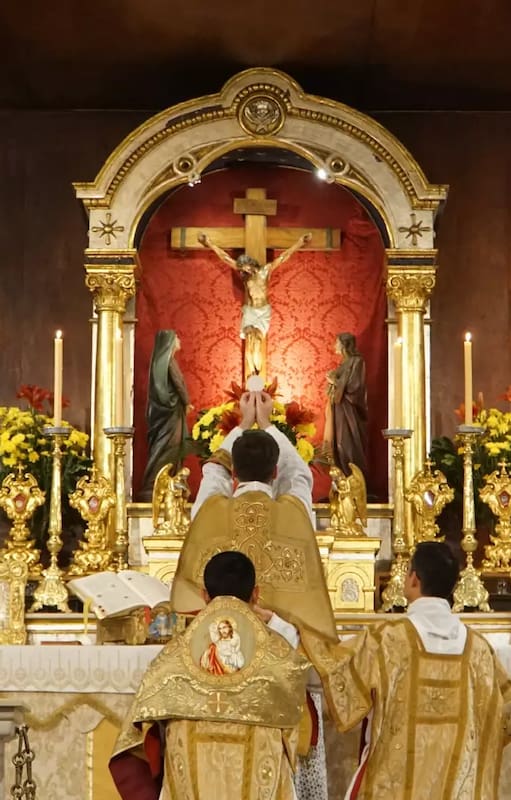 La relación de la fraternidad lefebvrista con el Vaticano es tensa desde la excomunión de su fundador y líder, el monseñor Marcel Lefebvre, en 1988