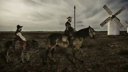 La relación entre don Quijote y Sancho Panza es más de maestro discípulo que amo y criado