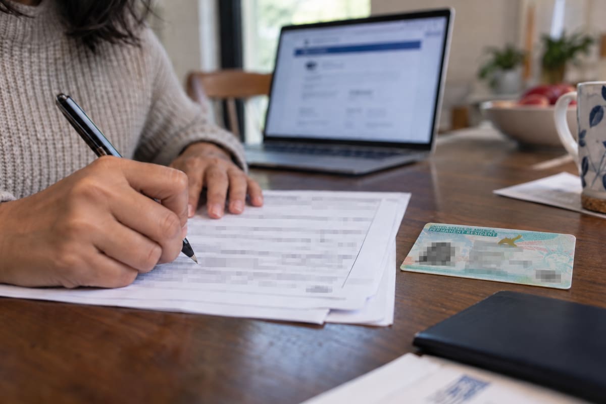 La renovación de la green card demora una mediana de 7,9 meses en 2026