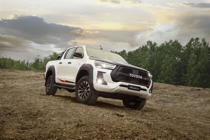 La renovada pickup Toyota Hilux GR-S