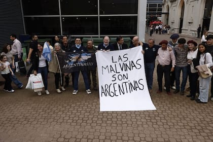 La réplica de la bandera que se vio en EE.UU., confeccionado por los veteranos