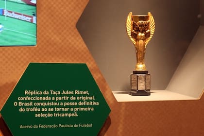 La réplica de la Copa Jules Romet