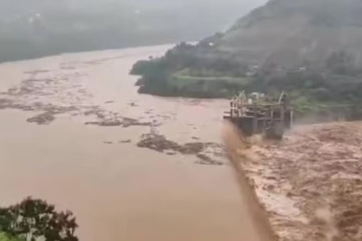 La represa 14 de julio colapsó este jueves