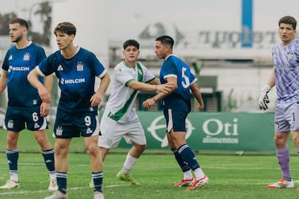 La Reserva de Banfield, en acción contra Talleres en la cancha 1 del predio de Luis Guillón